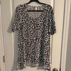 Lularoe Perfect T